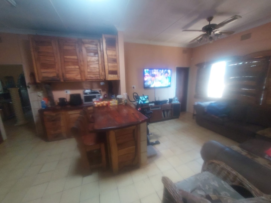 4 Bedroom Property for Sale in Oos Einde North West